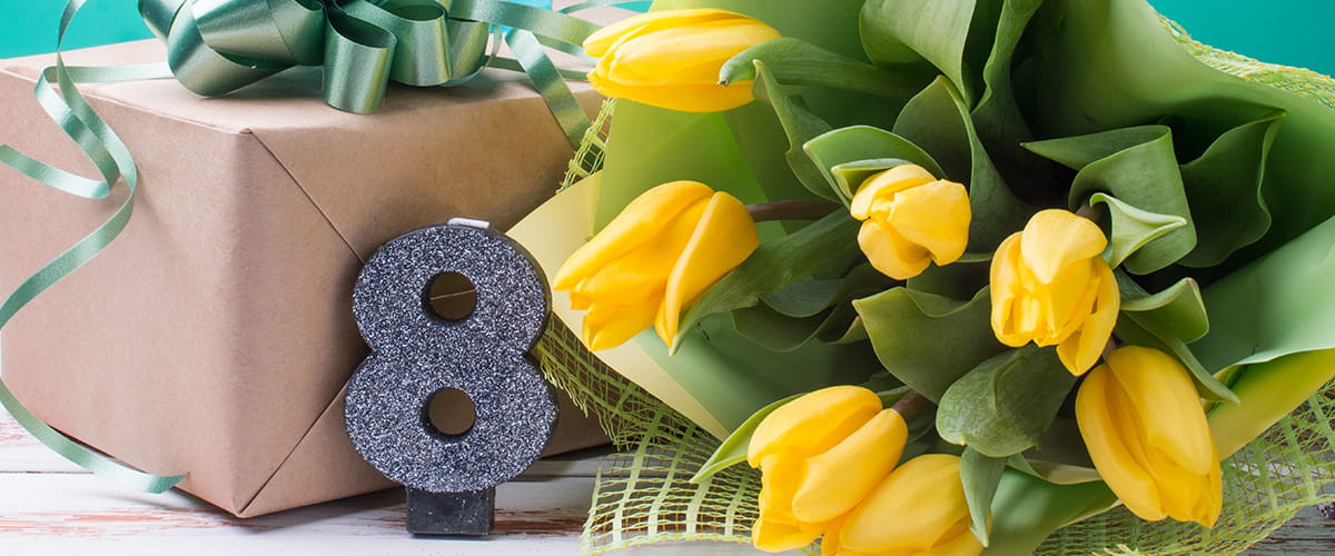 Какие цветы и букеты обычно выбирают на 8 марта