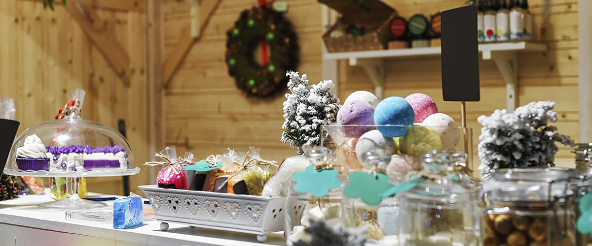 Сезонные распродажи в ТЦ